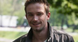 Александр Петров
